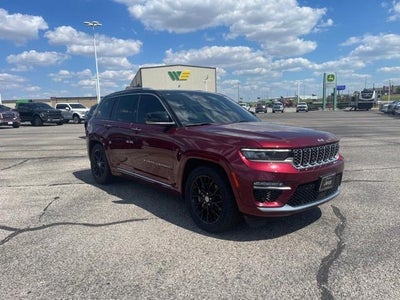 2022 Jeep Grand Cherokee Summit
