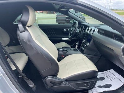 2022 Ford Mustang EcoBoost