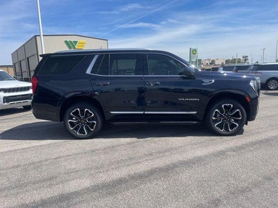 2023 GMC Yukon SLT