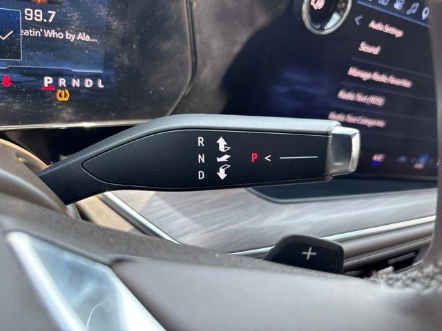 2025 Chevrolet Suburban LT