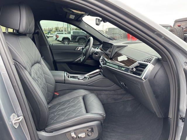 2025 BMW X6 xDrive40i